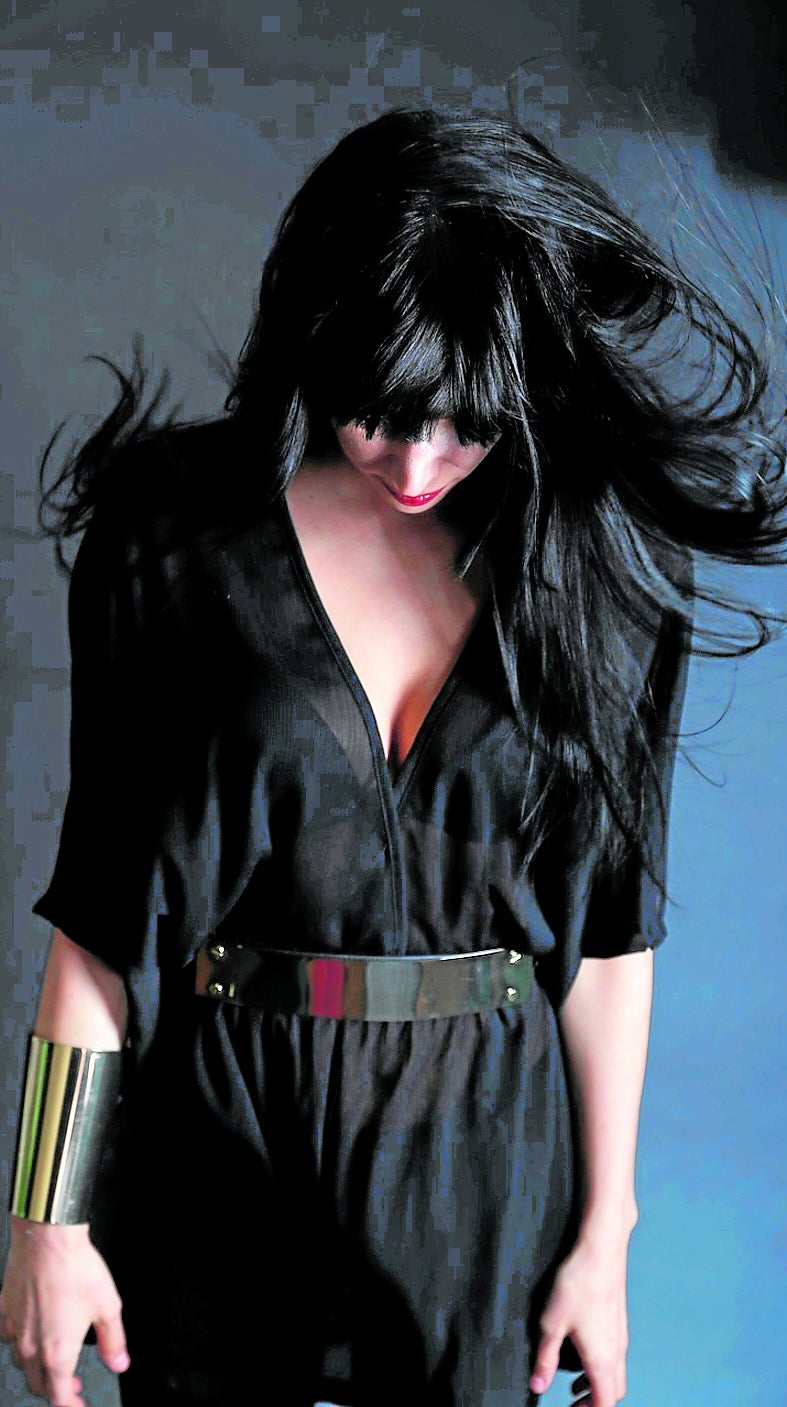 ¡Danzad, danzad, malditas!