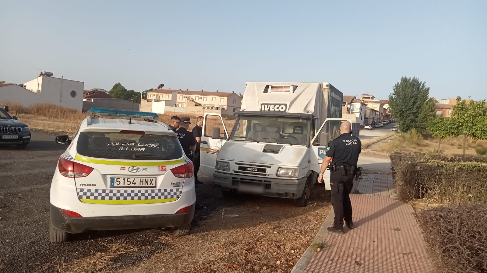 El camión frigorífico fue abandonado en Íllora.