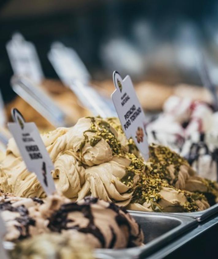 Imagen secundaria 2 - Enormes colas para probar este helado de pistacho en Granada: «Único en España»