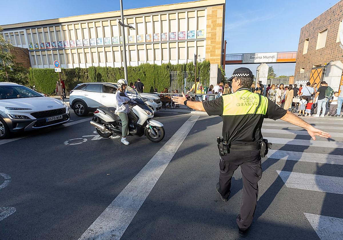 Un agente de la Policía Local en una imagen de archivo.