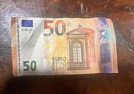 Uno de los billetes de 50 euros falsos utilizados en Íllora.