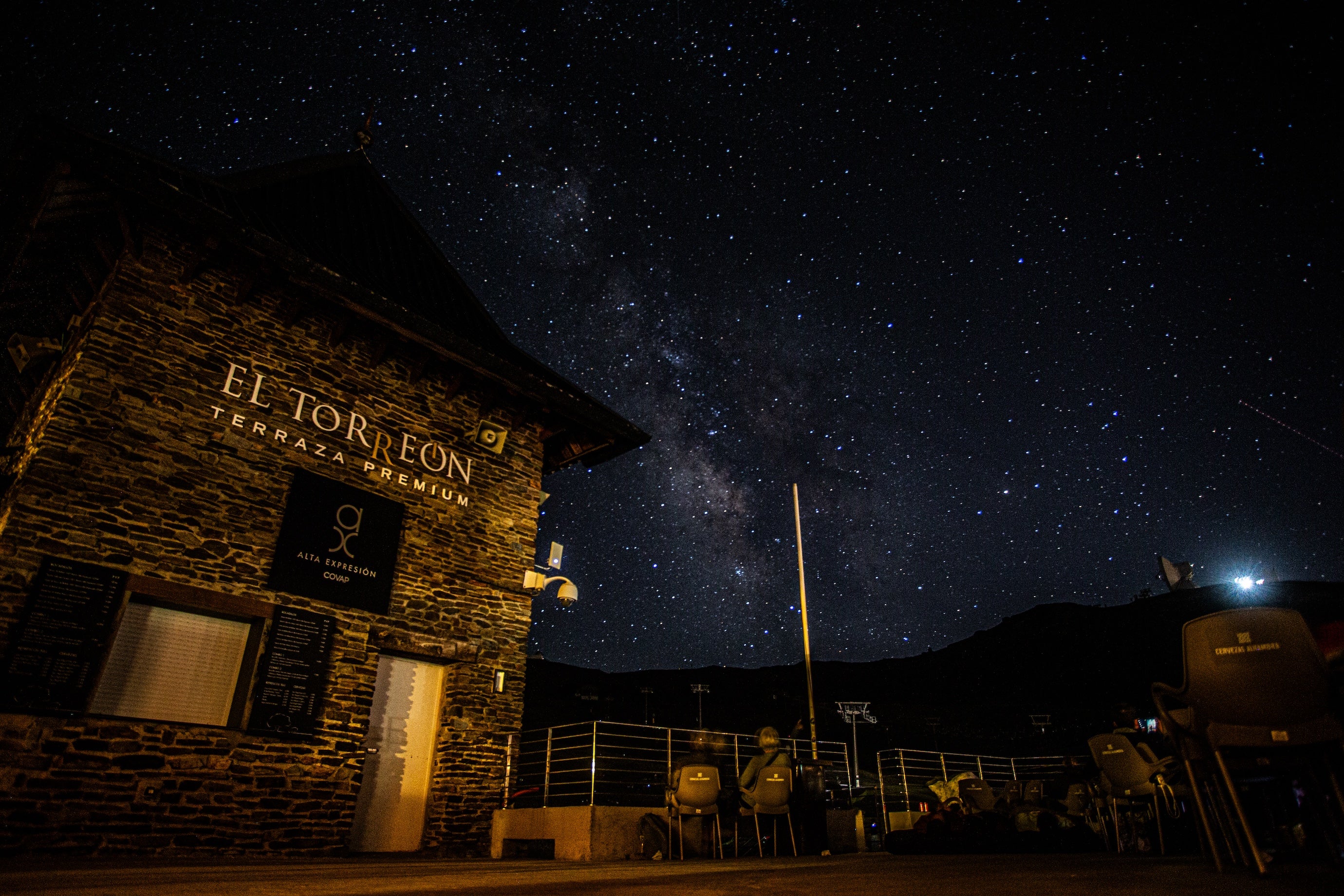 El espectáculo incomparable de observar las Perseidas en Sierra Nevada