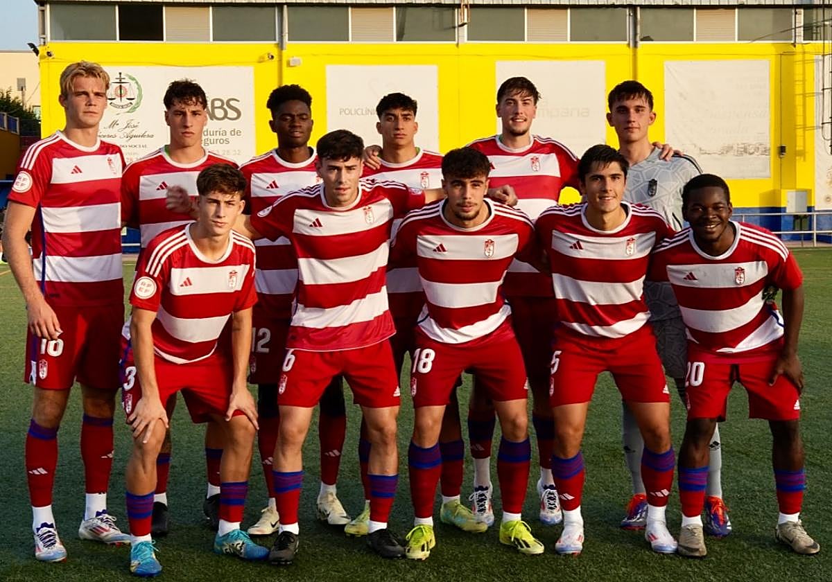 El equipo titular del Recreativo en el amistoso anterior ante el Huétor Tájar.