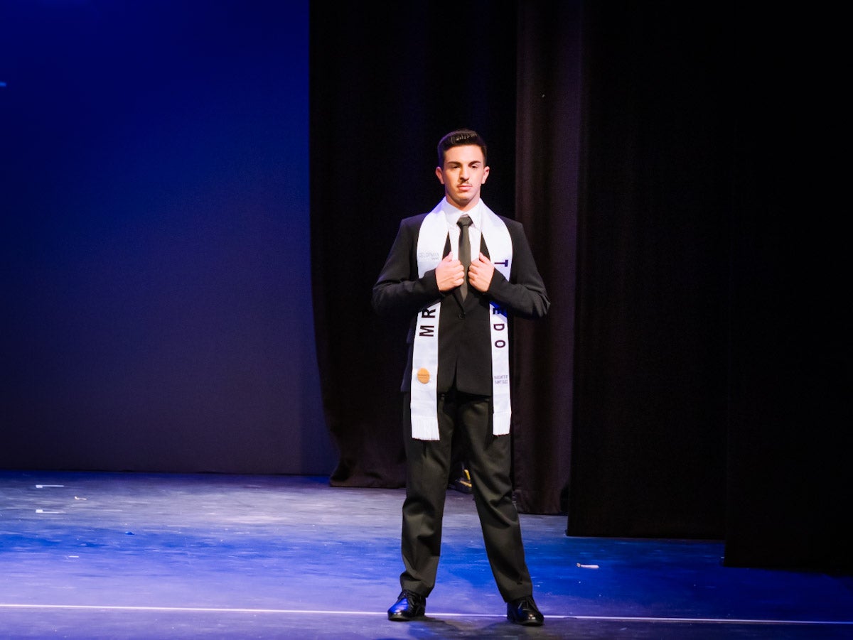 Las imágenes de los más guapos y las más guapas de España en Granada