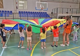 Más de 1.200 niños asistirán al campamento de verano de El Saliente.