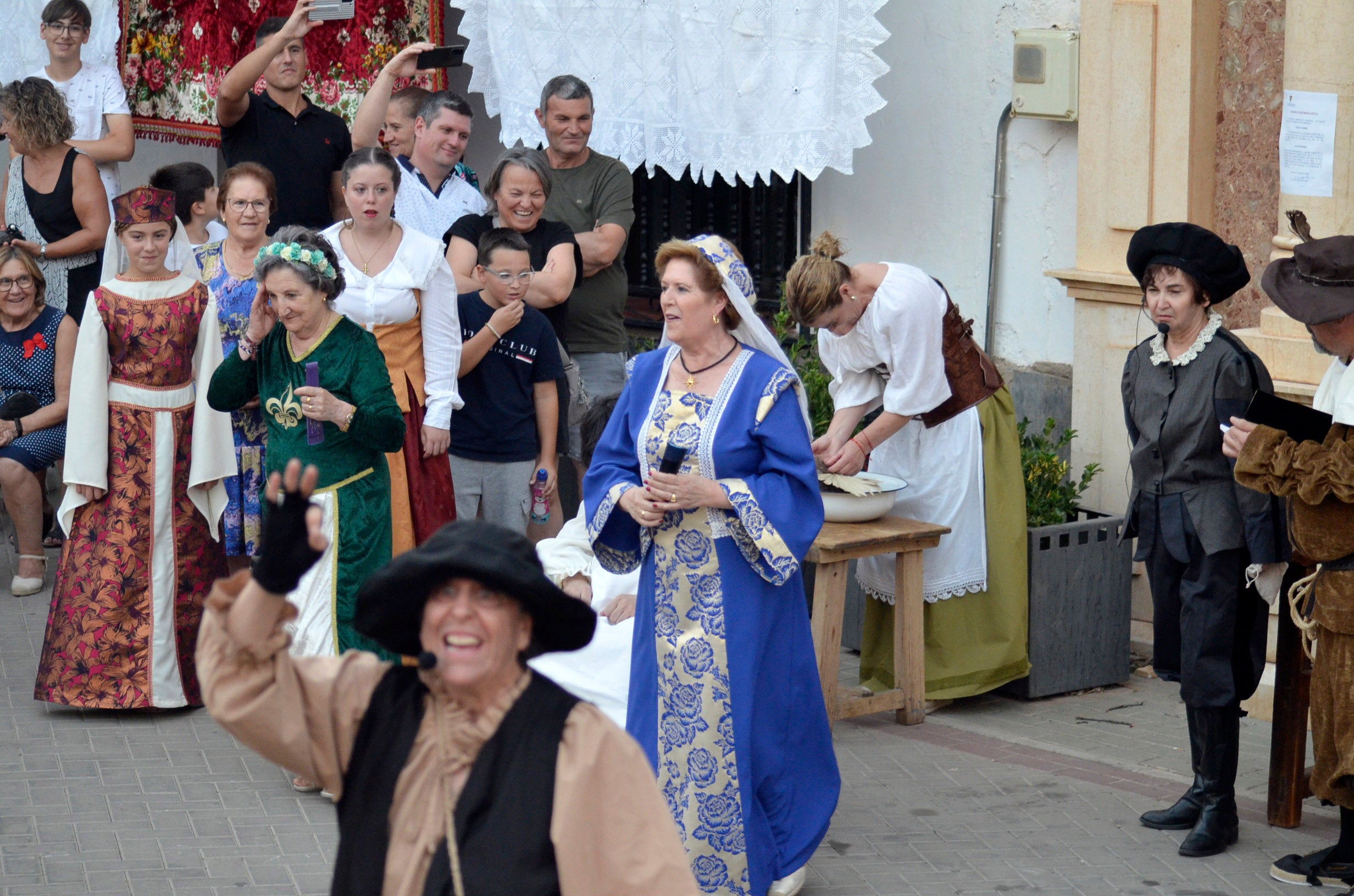 La leyenda del monstruo de un pueblo de Granada que lo llena de color