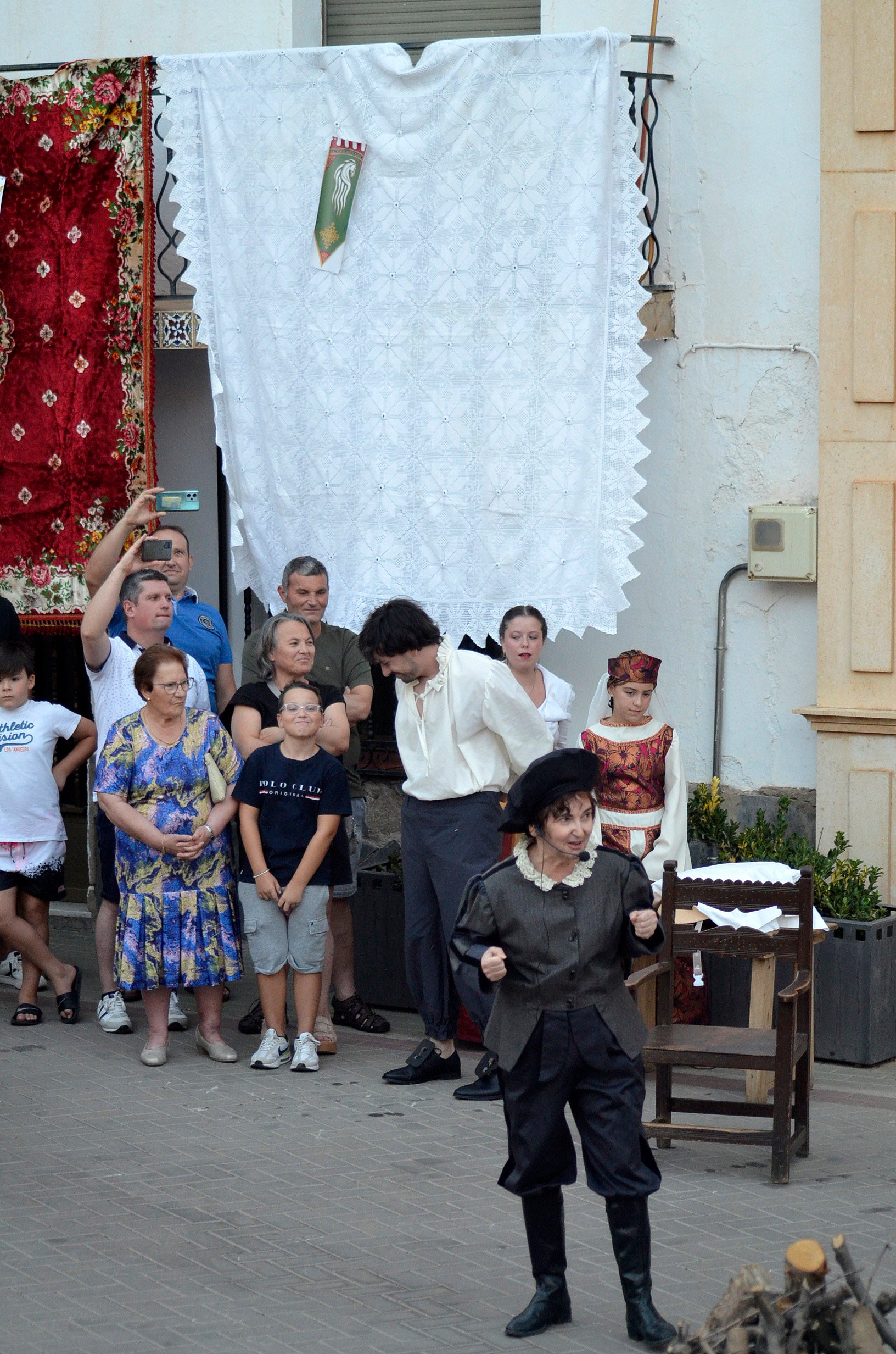 La leyenda del monstruo de un pueblo de Granada que lo llena de color