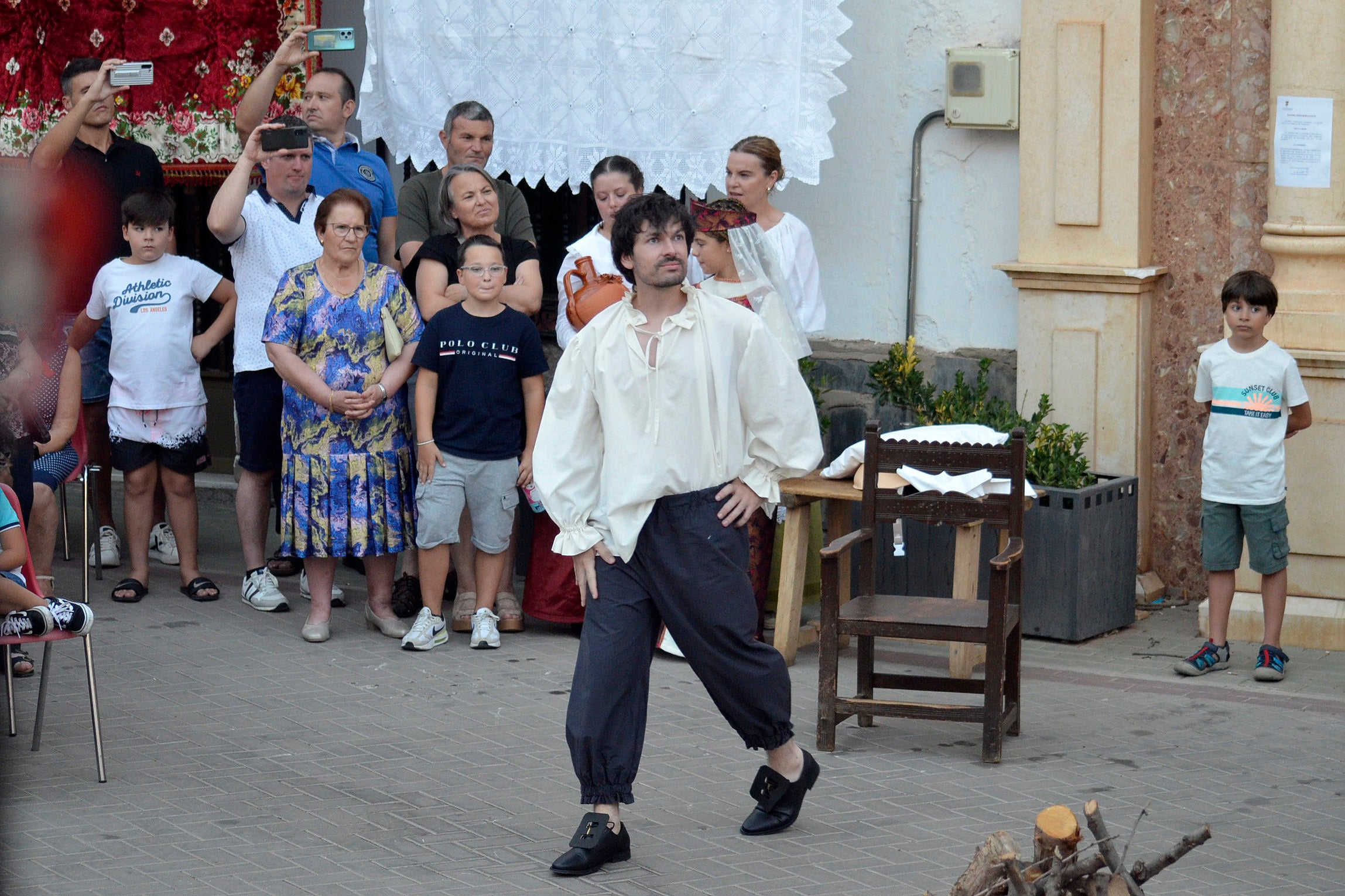 La leyenda del monstruo de un pueblo de Granada que lo llena de color