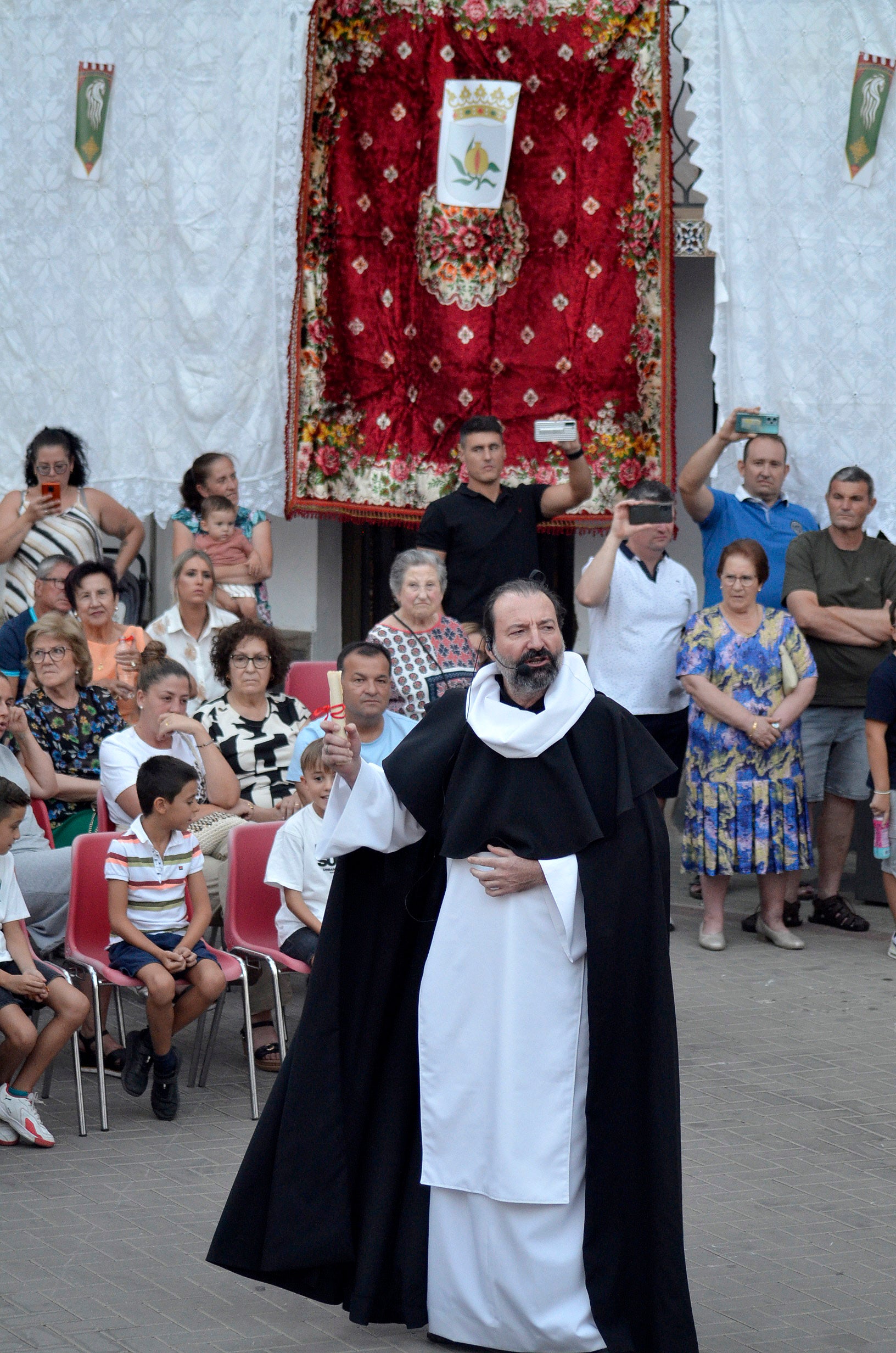 La leyenda del monstruo de un pueblo de Granada que lo llena de color