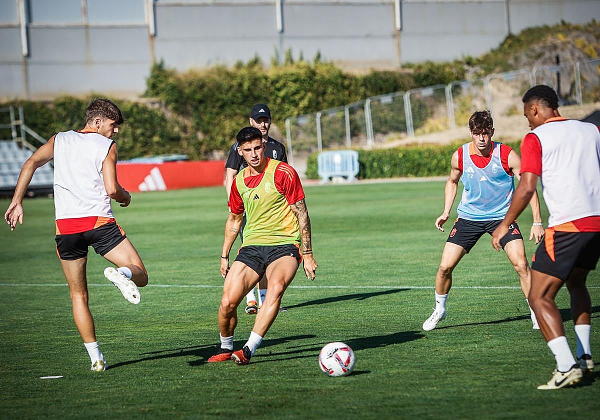 Un instante del último entrenamiento del equipo en la Ciudad Deportiva del club.