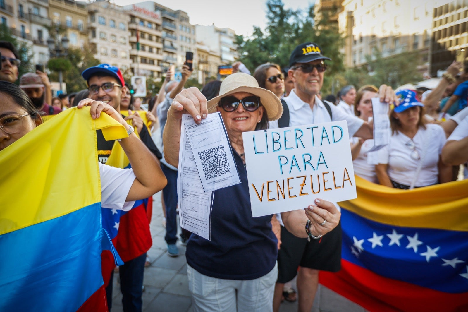 Granada se suma a la protesta mundial en apoyo a Venezuela