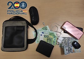 Recuperan 1.000 euros y 500 dólares robados a unos turistas argentinos en el centro de Granada