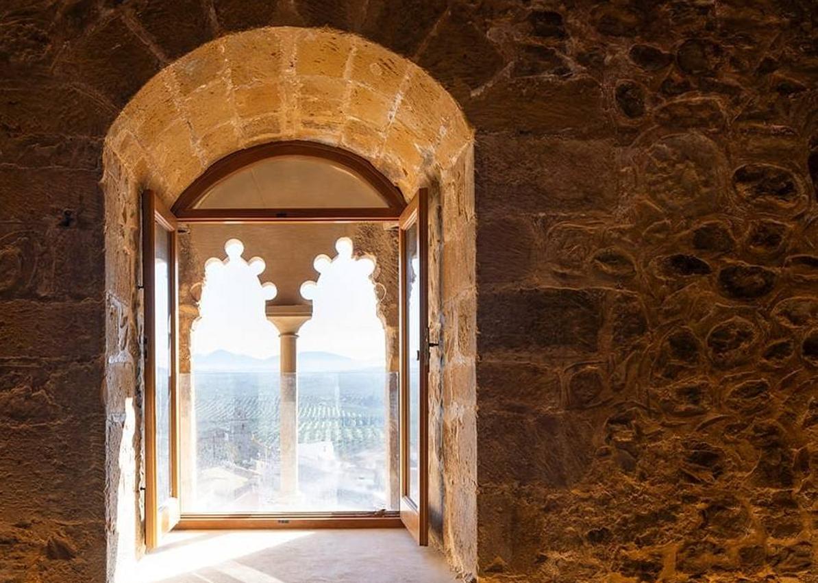 Imagen secundaria 1 - Reconocimiento internacional a la restauración de la torre del homenaje de Higuera de Calatrava