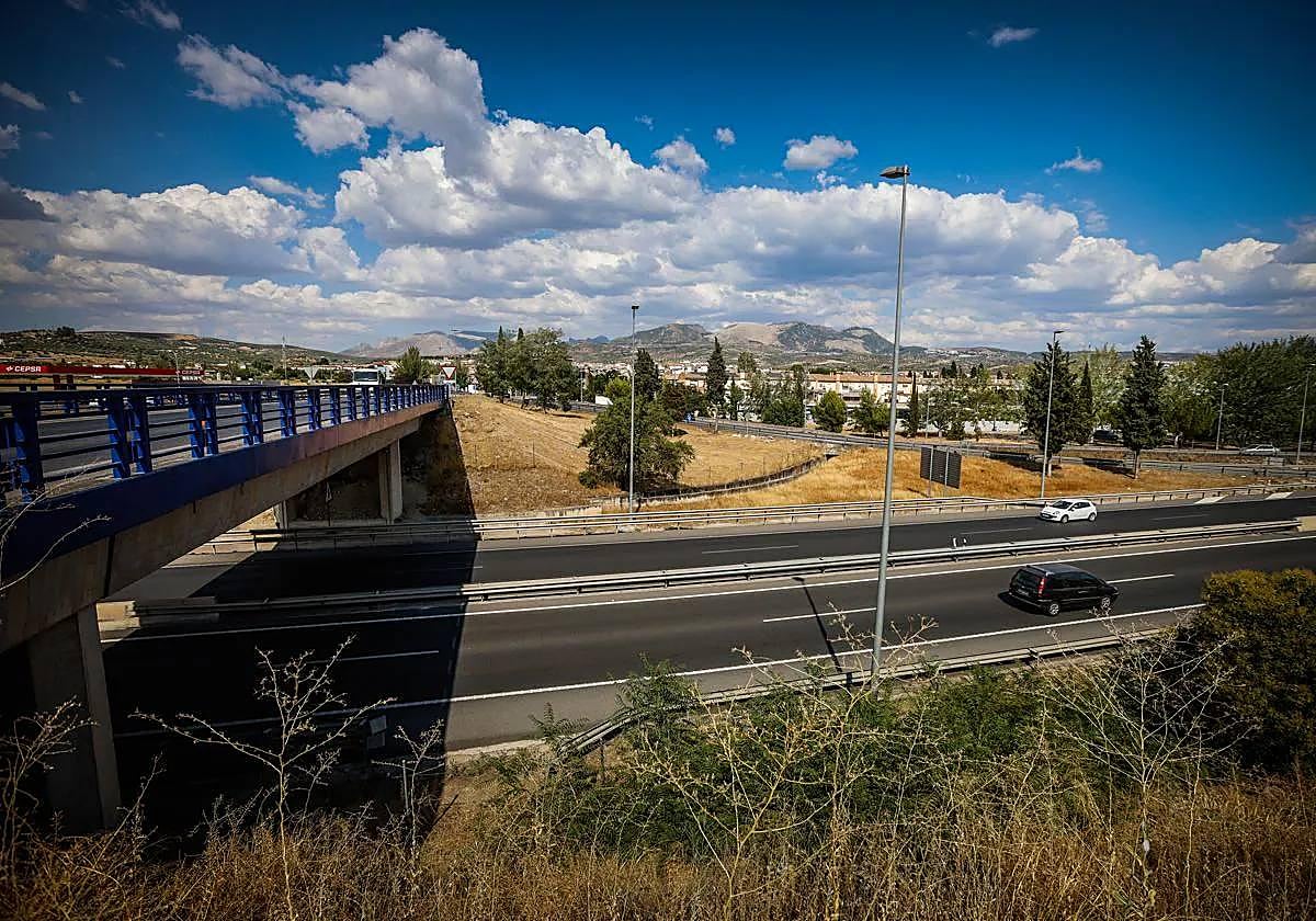 El alcalde de Peligros muestra «satisfacción» por la licitación de la pasarela a Albolote