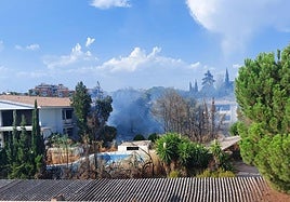 Imagen del incendio en el antiguo Parador Nacional de Bailén