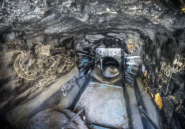 La entrada del tubo negro.