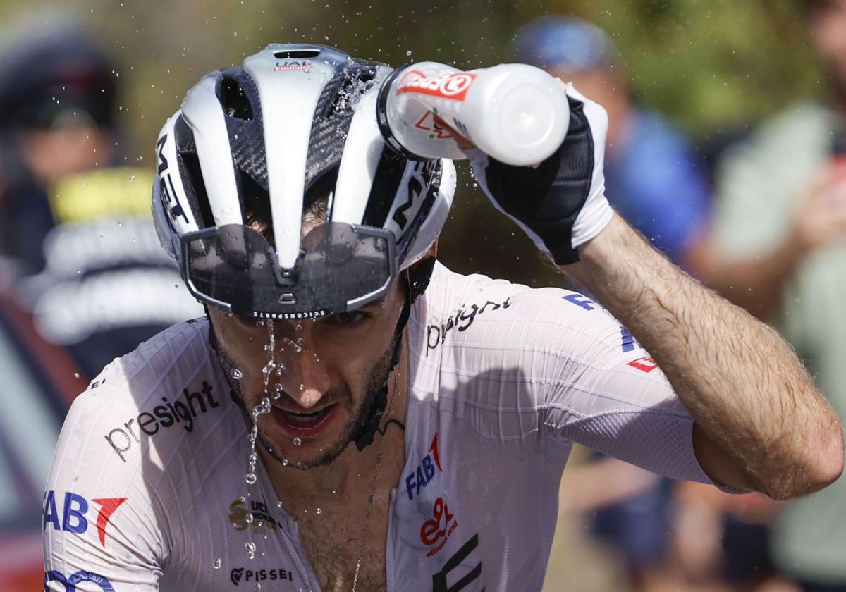 Adam Yates gana en Granada, su segunda tierra