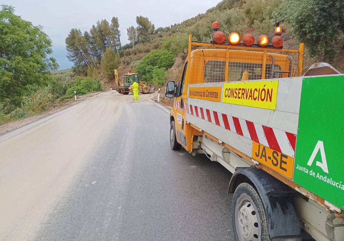 La Consejería de Fomento reparte los servicios de conservación en 36 zonas territoriales y cuatro corresponden a la red viaria de la provincia jienense.