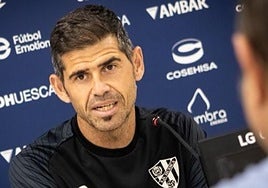 El entrenador Antonio Hidalgo comparece en sala de prensa.