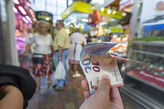 Almería tiene un nivel de vida más caro que su renta media