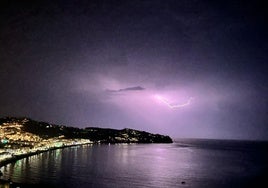 Tormenta eléctrica sobre el cielo de La Herradura