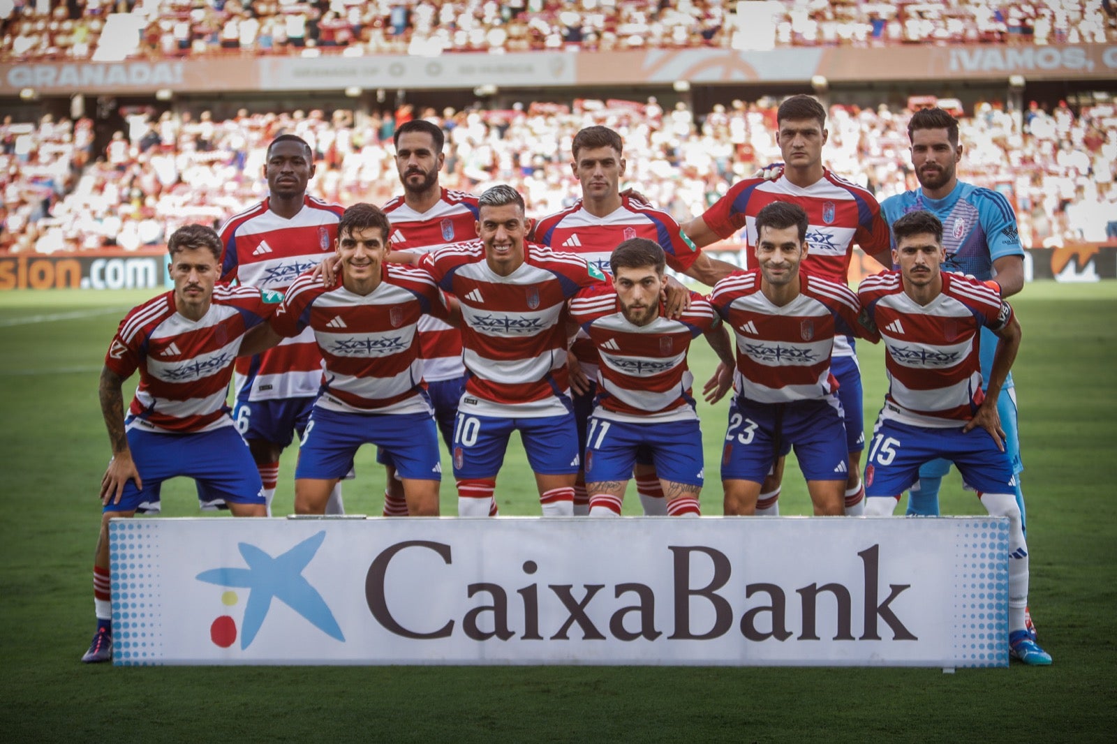 Las mejores imágenes del partido entre Granada y Huesca