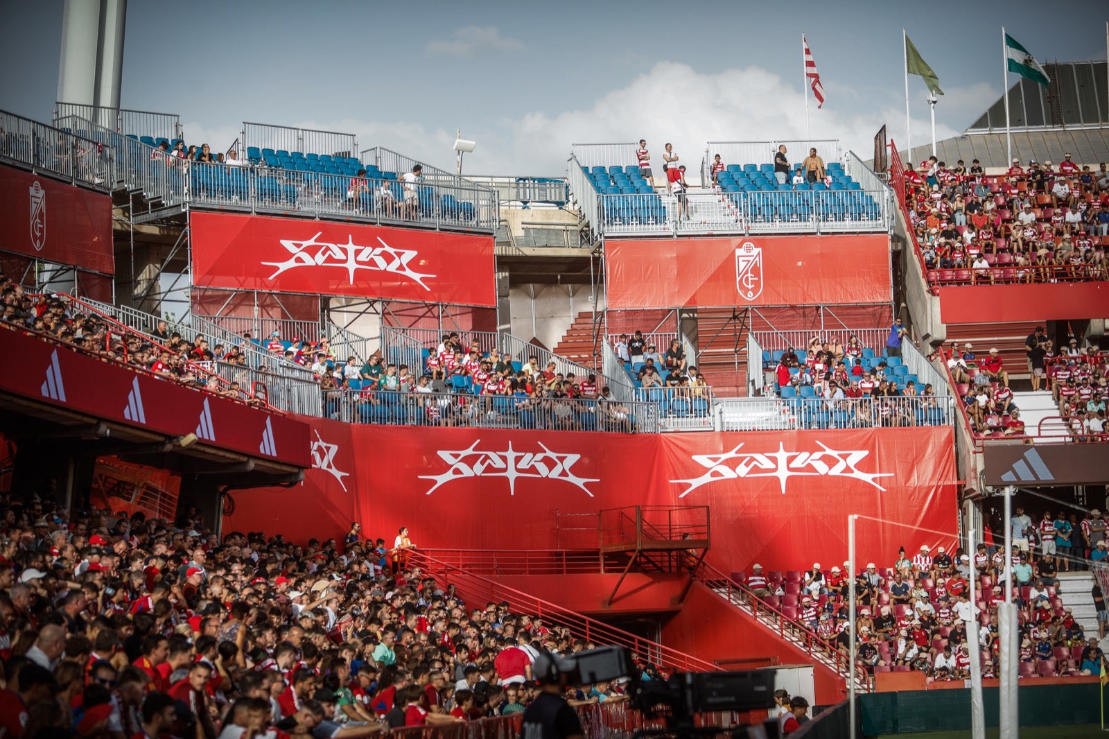 Las mejores imágenes del partido entre Granada y Huesca