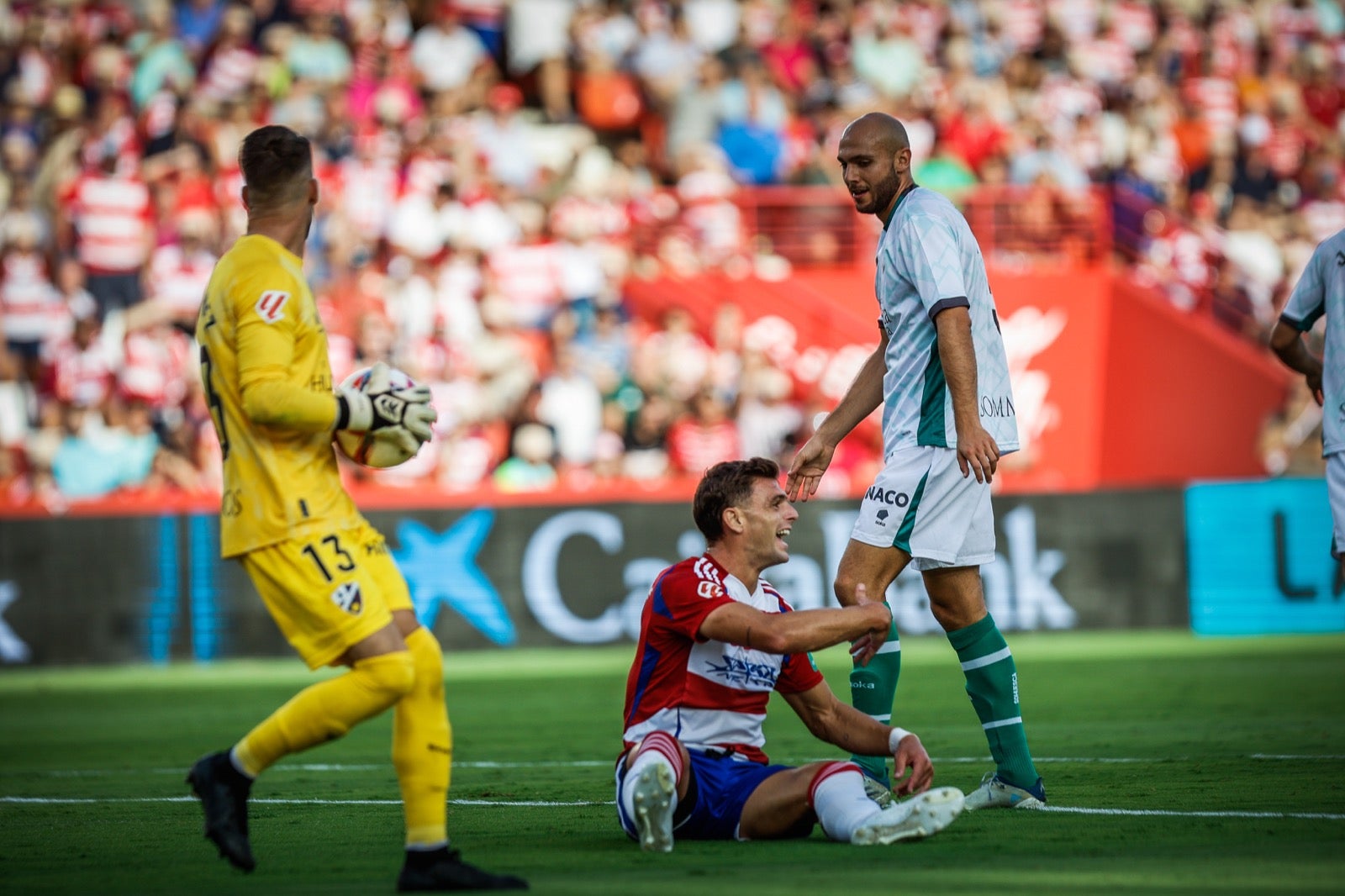 Las mejores imágenes del partido entre Granada y Huesca