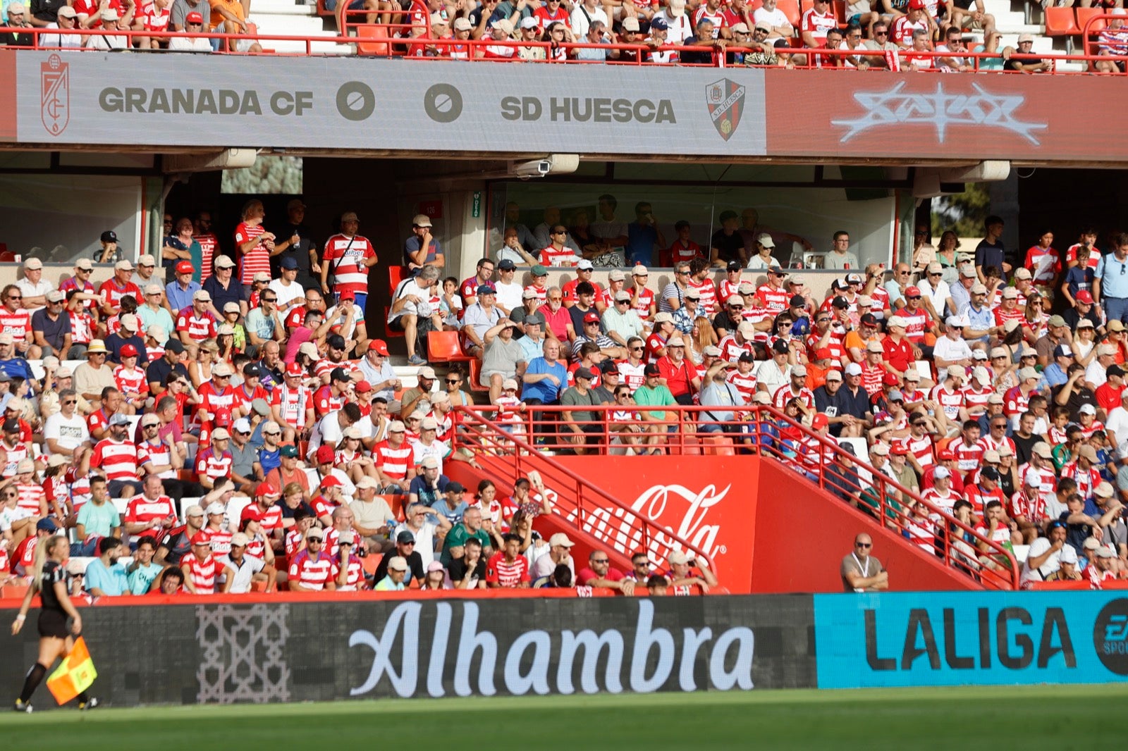 ¿Has ido a animar al Granada a Los Cármenes? Búscate en la grada