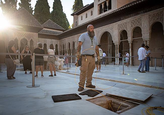 Primeros rayos de sol y primeros turistas.