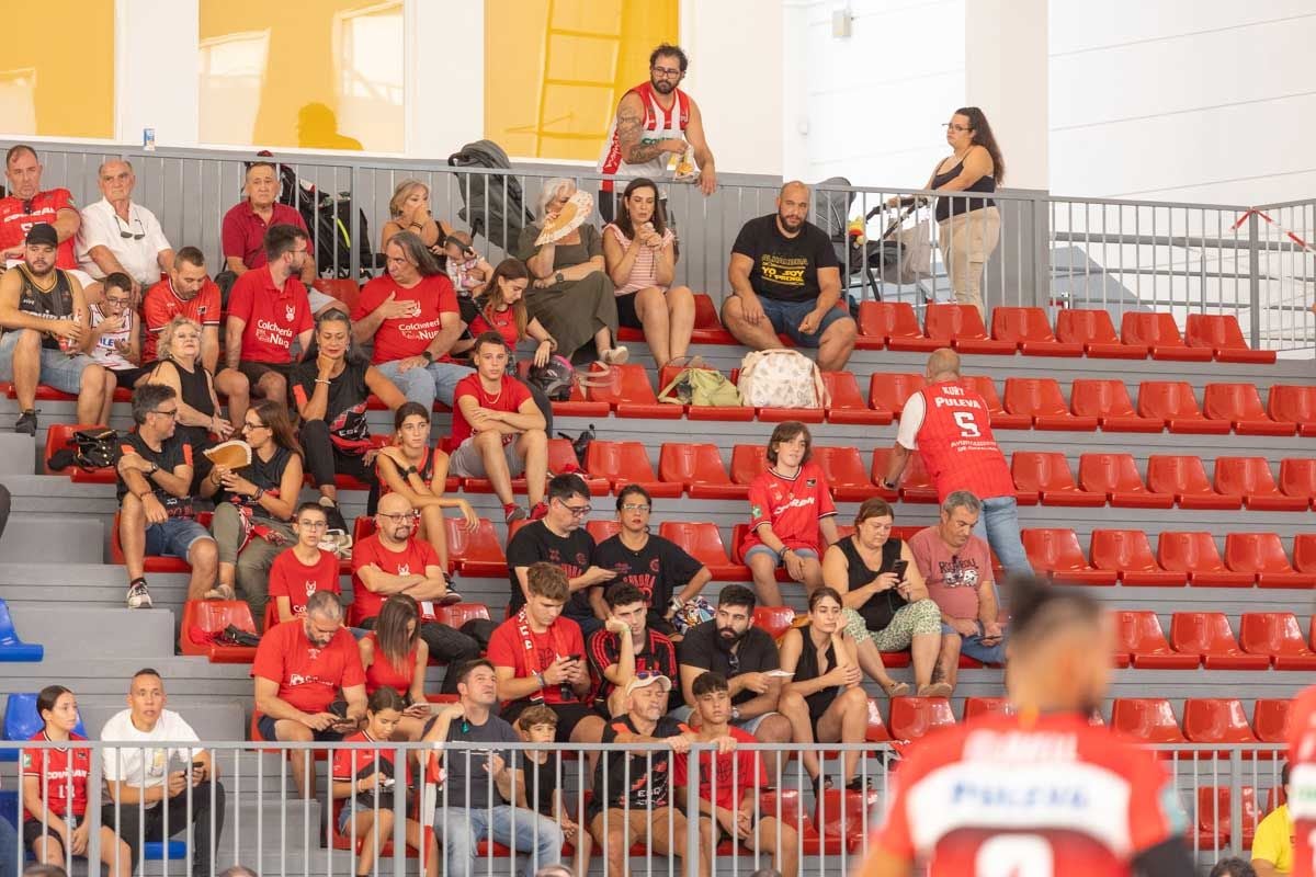 Encuéntrate en la grada durante el Covirán Granada - Flamengo