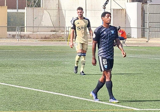 Un momento del partido del Linares Deportivo.