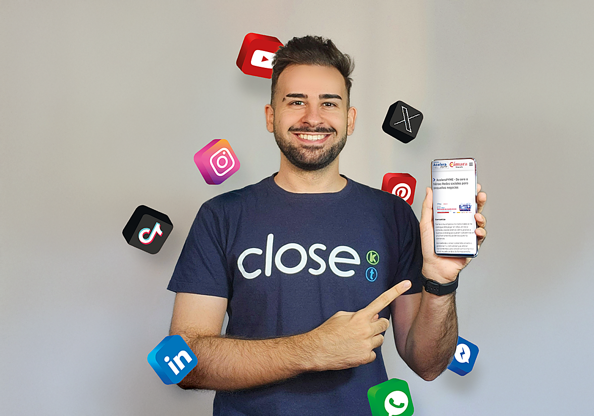 El publicista Álvaro Dallas impartió el curso sobre redes sociales