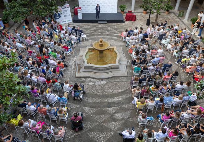 Inauguración del curso del Aula de Cultura de IDEAL con Enrique Rojas.