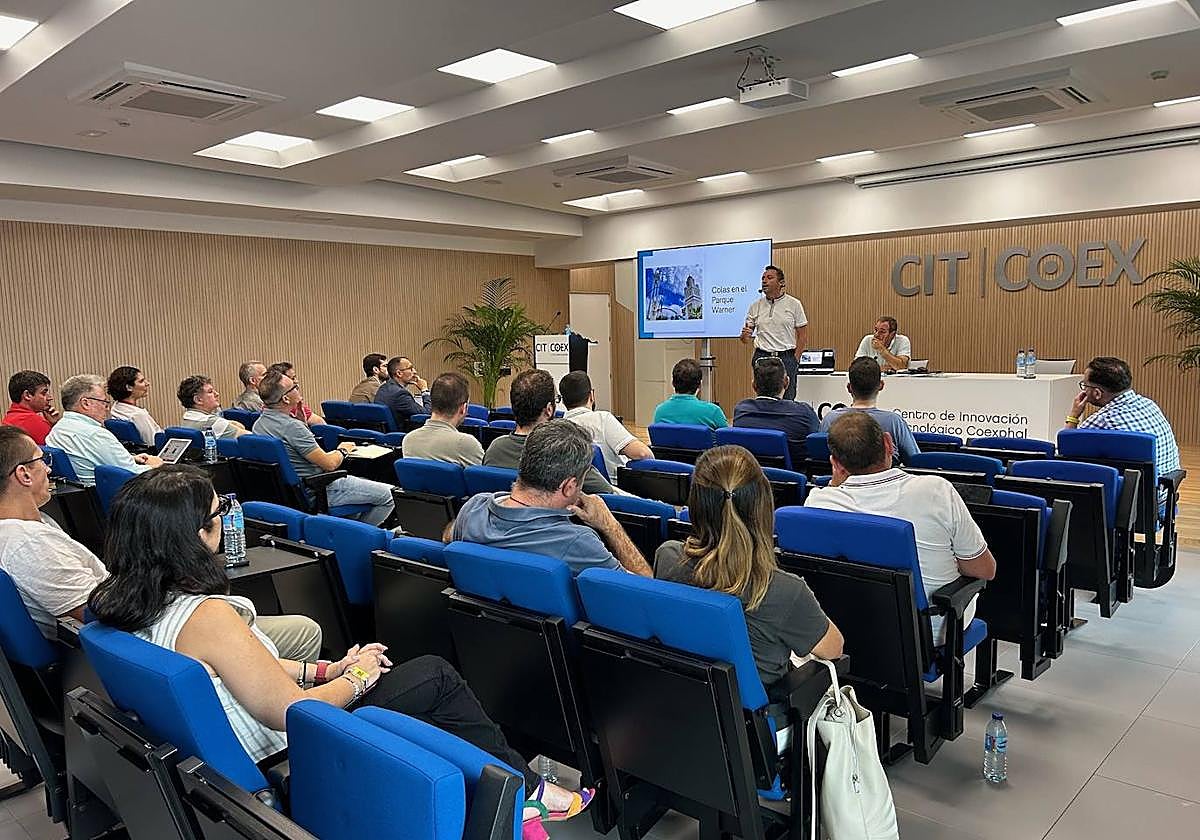 Coexphal inicia un ciclo de cinco jornadas sobre cómo la inteligencia artificial puede mejorar la productividad