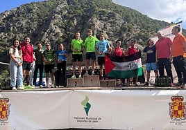 Podio de la categoría masculina de la XX Subida al Pantano del Quiebrajano