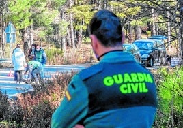 Agentes de la Guardia Civil, en el lugar de los hechos.