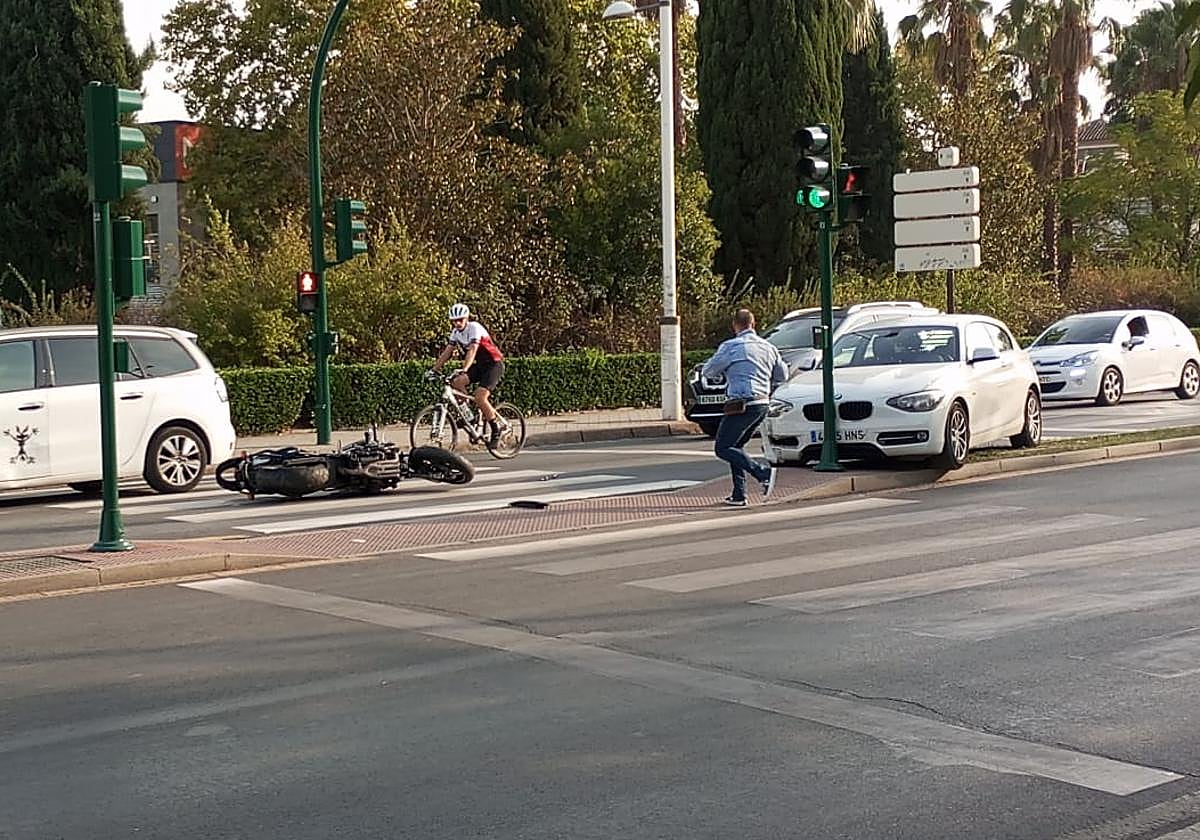 Los vehículos implicados en el accidente de la avenida Fernando de los Ríos.