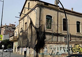 Antigua estación del Sur, junto a la parada de metro de Villarejo.