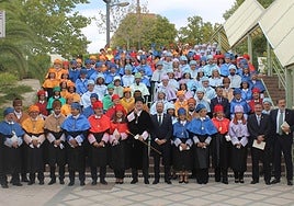 Foto de familia de la comunidad académica de la UJA