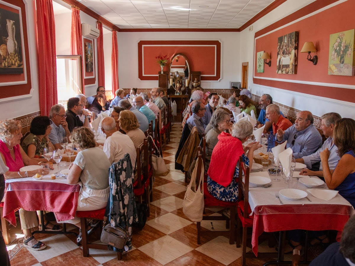 Las imágenes del almuerzo por la iglesia de Guadahortuna