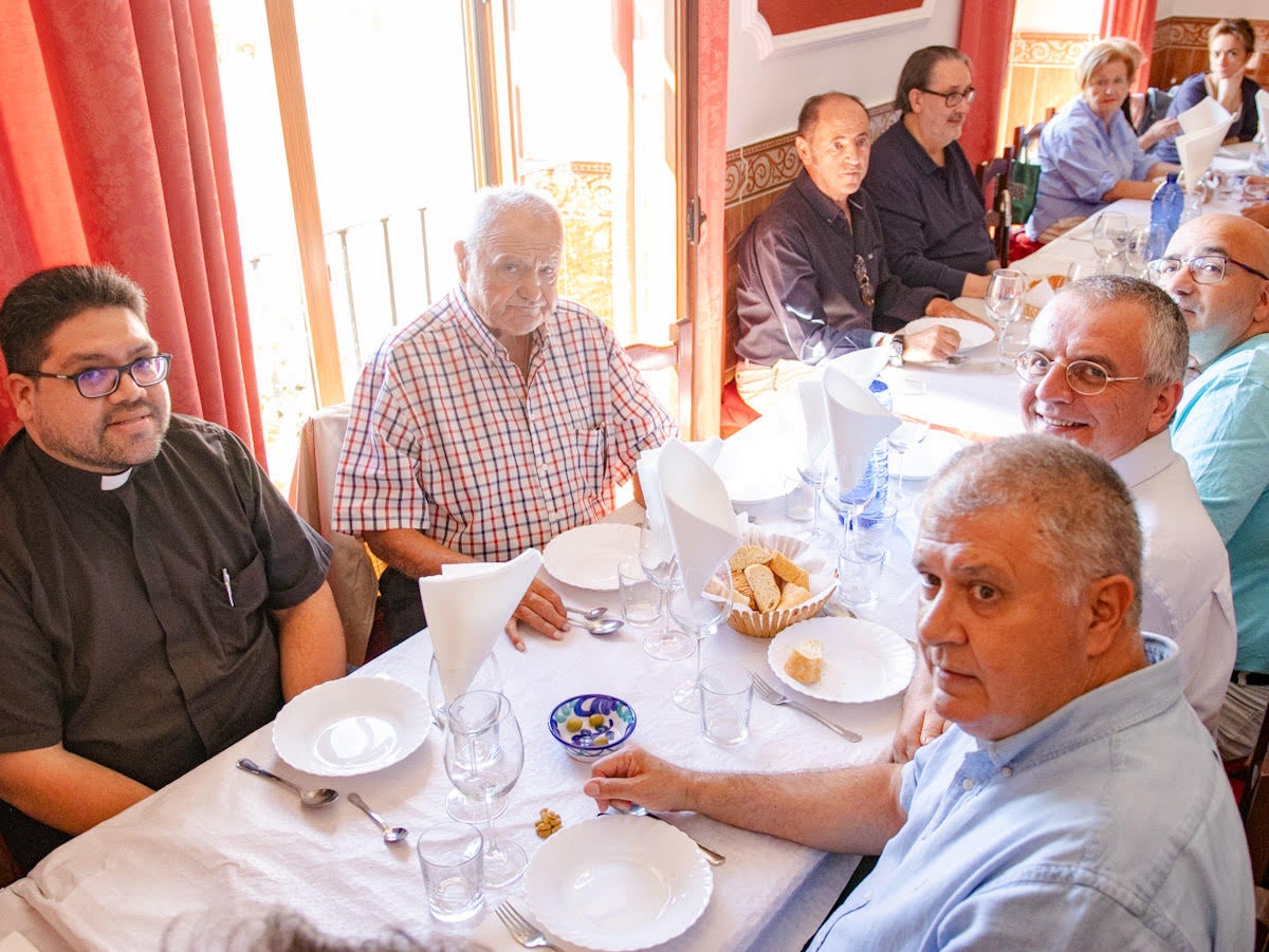 Las imágenes del almuerzo por la iglesia de Guadahortuna