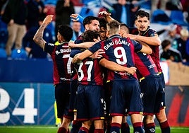 Los granotas se han acostumbrado a ganar.