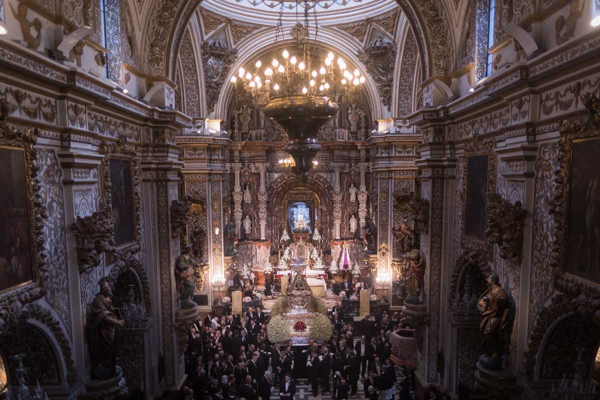 Las mejores imágenes de la procesión de las Virgen de las Angustias