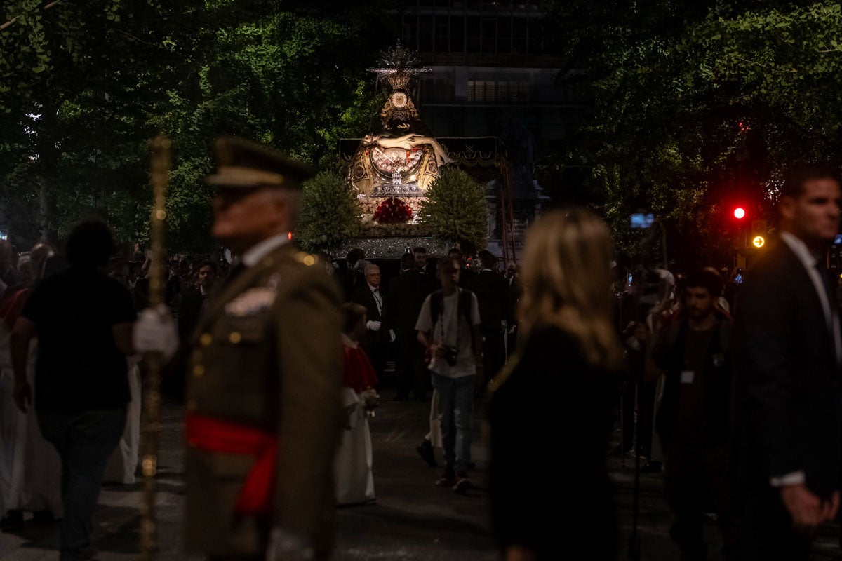 Las mejores imágenes de la procesión de las Virgen de las Angustias