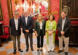 Asamblea en el salón de plenos del Ayuntamiento en la tarde de este lunes,