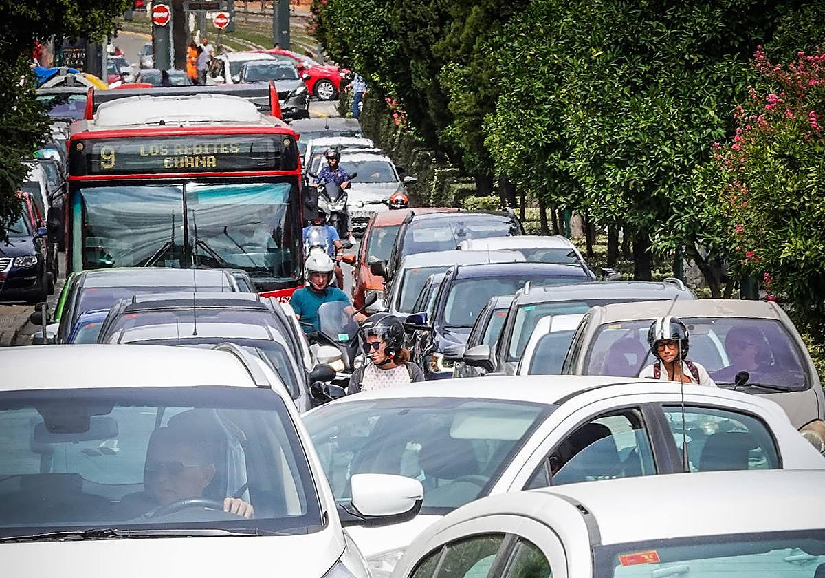 Tráfico en Camino de Ronda.