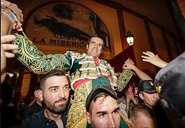 Emilio de Justo sale por la puerta grande en un festejo anterior