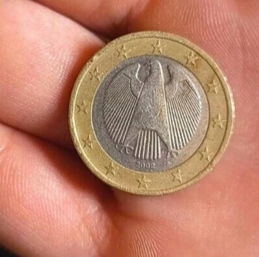 En Ebay se paga 50.000 euros por esta moneda de 1 euro, pero ¿vale realmente eso?