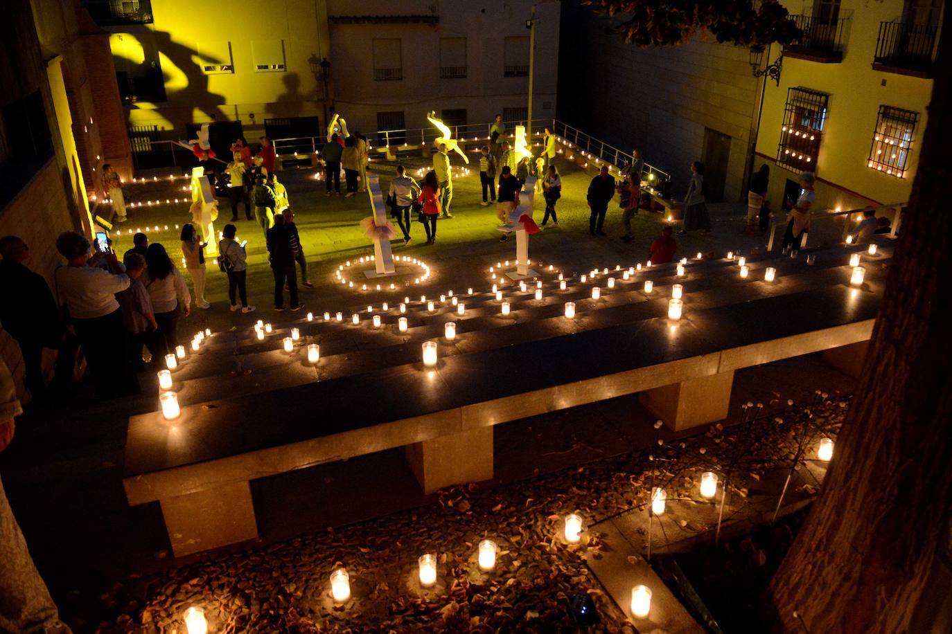 La belleza monumental de Guadix en la noche de las velas